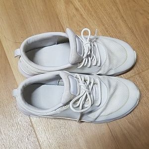 White and Cream Nike Air Max Theas